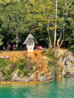 IMG_2002.jpg
